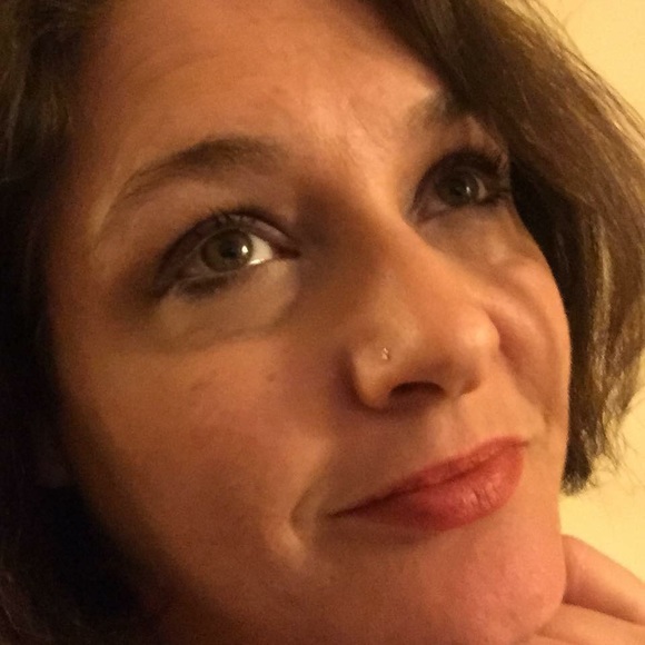 Meet your Posher, Diane - Picture 1 of 1